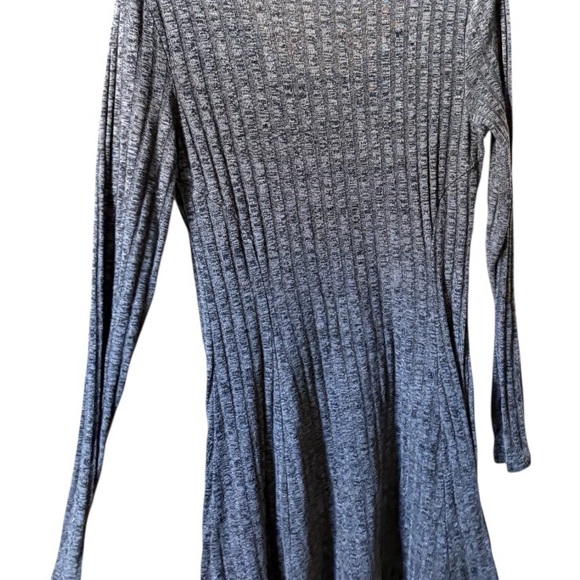 Mossimo Supply Co. Grey Long-Sleeve Swing Tunic Dress - Picture 3 of 5